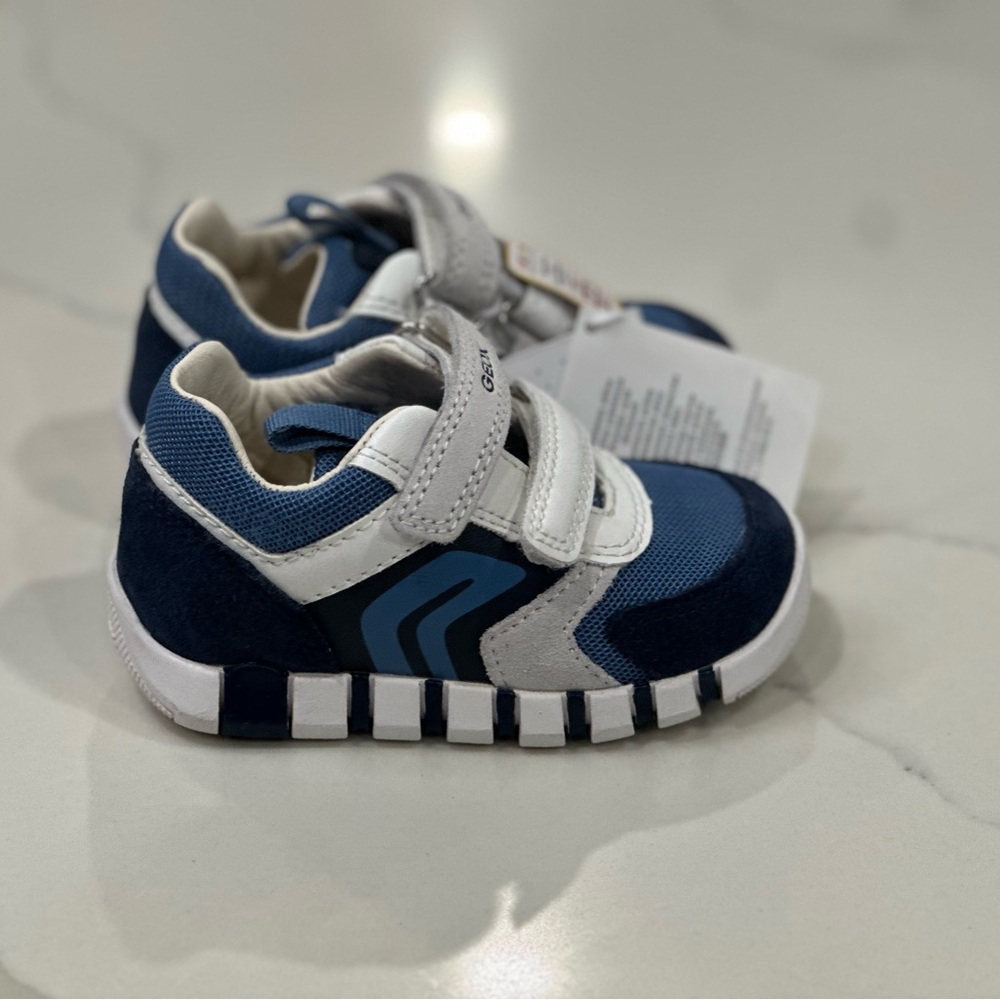 Geox - Baby Boys' Iupidoo 8 Shoe - navy/light blue - size 5.5